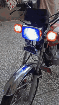 للبيع نامه متياز مقدم دسك مديل2023
 أوراق اصولي وكيله حمودي العارضي 
 فول نضافه جديده و جاهزه مجهزه كهربائيات كلها شغاله مكان نجف. حي العسكري سعر 825 و بيها مجال  رقمي ***********
