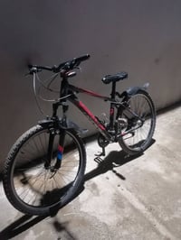 GIANT ROK للبيع 07709351215 السعر 125