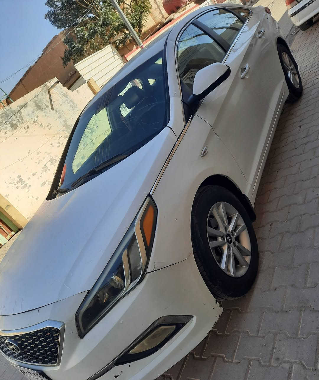 سوناتا موديل 2017  بانزين  ادوات
كشنات جلد 
تبريد قطعتين 
حساسات وشاشة +كامره دواره وبعد بيهة مواصفات .
مكاني نجف  كصه جنطه  متوم أرقام وسنويه ولوحات طبق الاصل كير مكينه نضاف حداديه تخم تاير جديد تبريد سعر 53
هاتف ***********
