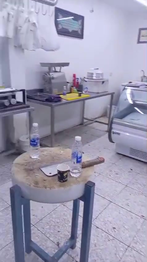 سلام عليكم من رخصة الادمن 
محل كصابه للبيع في شرطة حاتم السعدون مقابيل مدرسة فاطمة الزهراء يحتوي محل على كنارة كبيرة مع عارضه كبيرة للعرض لحم
ثلاجات تجميت عدد٢ مع مثرامه 
مع عدة شوايات كاملة لبيع لفات كباب محل شغال وخير من الله سبب البيع قلة خبرة في المصلحة 

اني مكلف بالنشر رقم صاحب المحل *********** ابو عبدالله ***********
