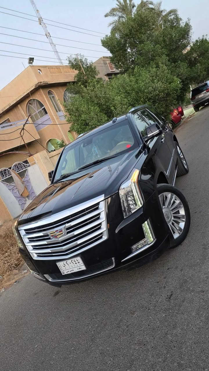 2018 مراوس بتاهو او بيع
‎اللَّهُمَّ صَلِّ عَلَى مُحَمَّدٍ وَعَلَى آلِ مُحَمَّدٍ
كديلاك اسكاليد  بلاتينيوم  وكالة المنصور  خليجي  موديل 18 محرك 5300 
 سيارة بيها باب الخلفي صبغ اثر شخط بدون فتح 
افخم سياره من ناحية القياده 
السياره اعلى فئه بالمواصفات 
الكشنات
كهرباء 
خزن 
تدليك مساج
كشنات جلد بيجي خليجي
تدفأه تبريد 
سماعات بالكشن 
حساس خلفي امامي 
رادار ٣٦٠ درجه 
اتو بارك 
داتا شو 
هاندبريك اوتو 
اوتو هولد 
خمس كامرات 
خمس بصمات 
شاشات خلفيه 
نفكيشن 
جكات 
لايت ليزري 
دوسات كهرباء 
سقف شامو 
سقف بانوراما 
ستيرن كهرباء وخزن وتدفأه 
شاحن وايرلس
ثلاجه 
المحرك ٨ سلندر 
كير ١٠ نمر 
الجنطه كهرباء
ماشى 90
كل غراض السياره موجوده السماعات والكاعيات والهدايا كلها موجوده 
مكان السياره بغداد 

محرك كير بشرط مامفتوح
سيارة حيل نظيفة كلشي عل بلاد لوك
باسمي السنوية
سيارة مابيـها دينار مصرف كامل من كل نواحي

رقم الهاتف للتواصل 
واتس او اتصال للسعر
***********📞📞
سعر395 سعر مناسب
