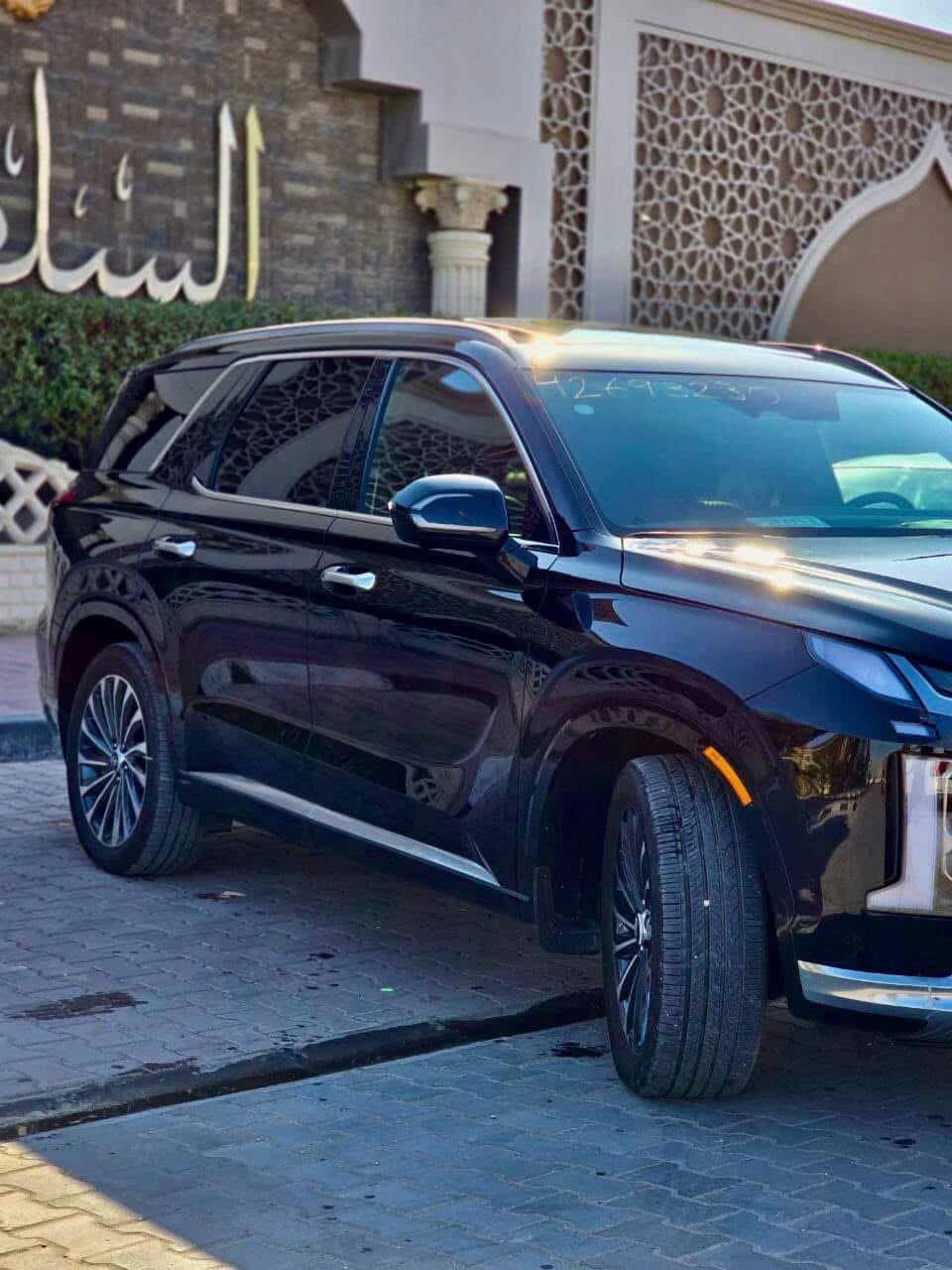 سلام عليكم 
بلاسيد موديل ٢٤ وارد أمريكي مواصفات بريمير 
ماشيه ١٤ ألف 
بدون ايريك حادث بسيط 
موجوده في البصره 
***********
