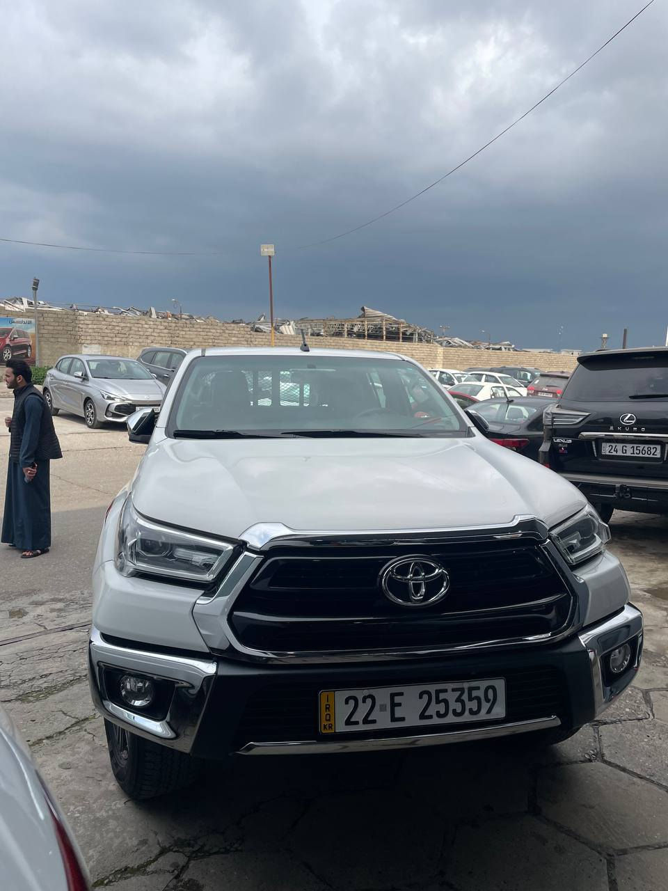 🔥 للبيع – تويوتا هايلوكس 2023 فورويل 🔥
✨ لون صدفي مميز – رقم أربيل الجديد
✨ السيارة باسمي وجاهزة نقل فوري
✨ سيارة ما بيها أي نقص – هزّة فحص سنوية
🚗 المواصفات الكاملة:
✔️ كاميرا خلفية + حساسات خلفية
✔️ بصمة تشغيل
✔️ شحن لاسلكي
✔️ شاشة تدعم Apple CarPlay & Android Auto
✔️ إنارة LED
✔️ تبريد مقاعد أمامي + تبريد خلفي
✔️ تحكمات ستيرن + بلوتوث
✔️ مثبت سرعة
✔️ أوامر صوتية
✔️ كير أوتوماتيك 6 سرعات
✔️ جامات كلها أوتو
🛠️ الحالة:
السيارة نظيفة جداً ومال جناي – ما تحتاج أي صرف
فقط صبغ خفيف بالجاملغ الأمامي (جهة الراكب) أقل من شبر
📍 الموقع: الموصل – معرض الأندلس
💰 السعر: 312
✅ تحويل مباشر
✅ مكفولة (محرك + كير)
✅ شرط الفحص والسونار
⚠️ سيارة بهالمواصفات والنظافة ما تبقى… للجادين فقط
📩 للاستفسار  راسلني خاص


**إذا كنت صاحب هذا الإعلان وتريد حذفه لأي سبب، رجاءا أرسل رسالة إلى الدعم الفني**