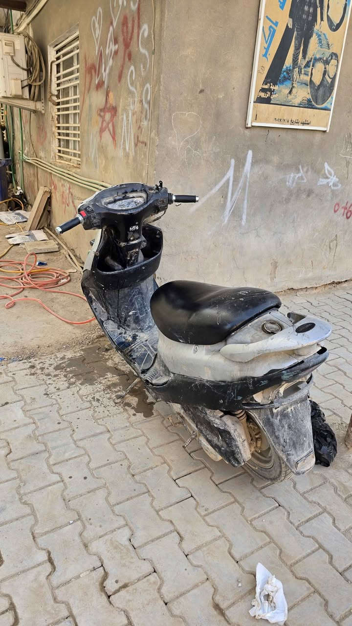 دراجة كامكو موفي 
مكينة بيها
 ومكينه احتياط مجفتات
ويل مستعمل احتياط 
مكاني قضاء الشامية 
السعر على الرقم وبالخدمة
*********** كوفة, النجف
