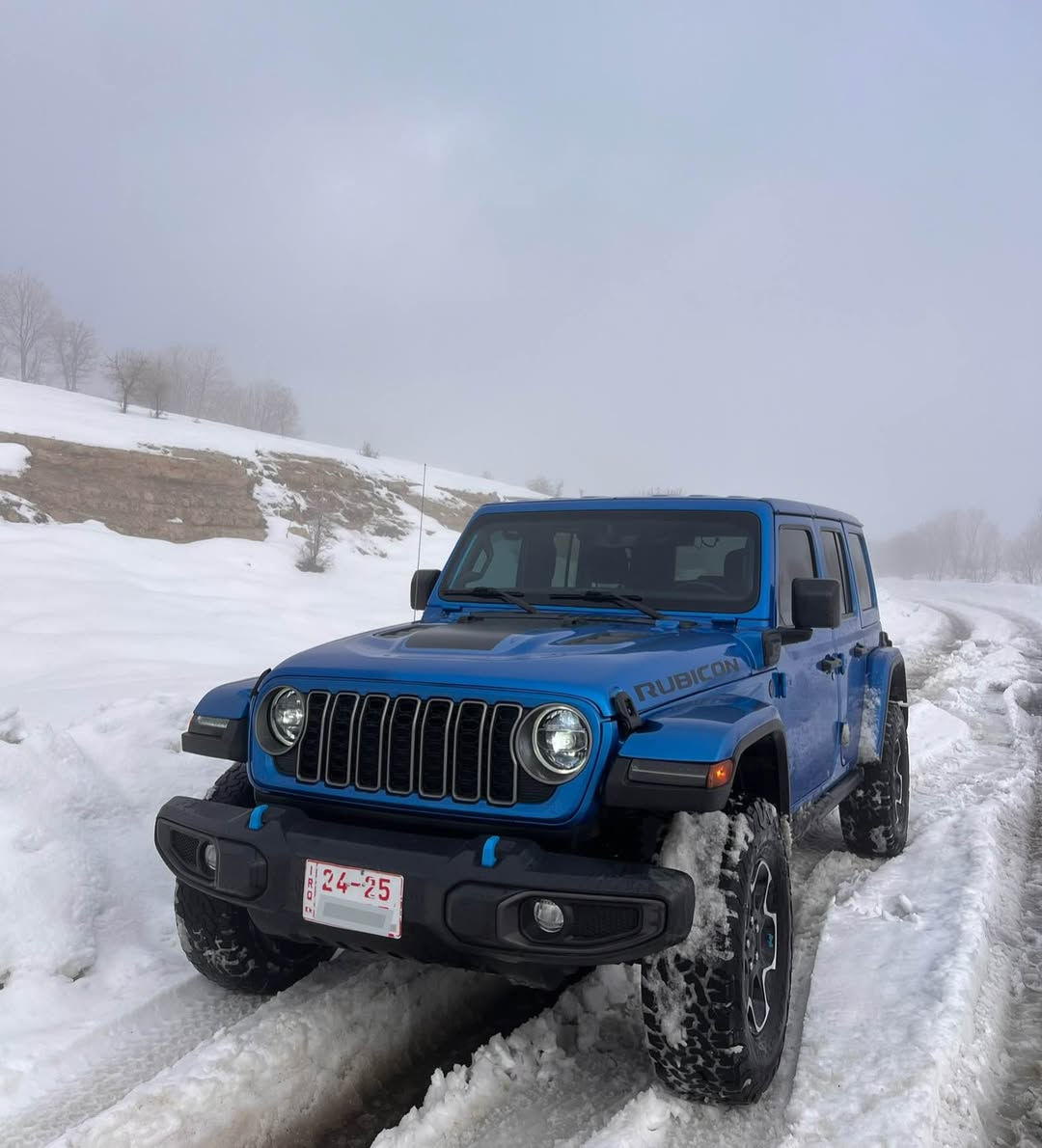 جيب رانگلر مواصفان روبيكون ٢٠٢٣
هايبرد، كهربائي، بنزين - 4Xe 
جملغ و اقل من نص بوند صبغ بدون دواخل بدون شاصي، ارباك ستيرن مرجع بلادي ،ماشية ٤٢٠٠٠ مايل ، مواصفات روبيكون معروفه فول فول ، بدون رقم باقي ترقيم ٩٠ أيام ، موجود بدهوك 
*********** 
سعر ٢٩٨$ دهوك, العراق
