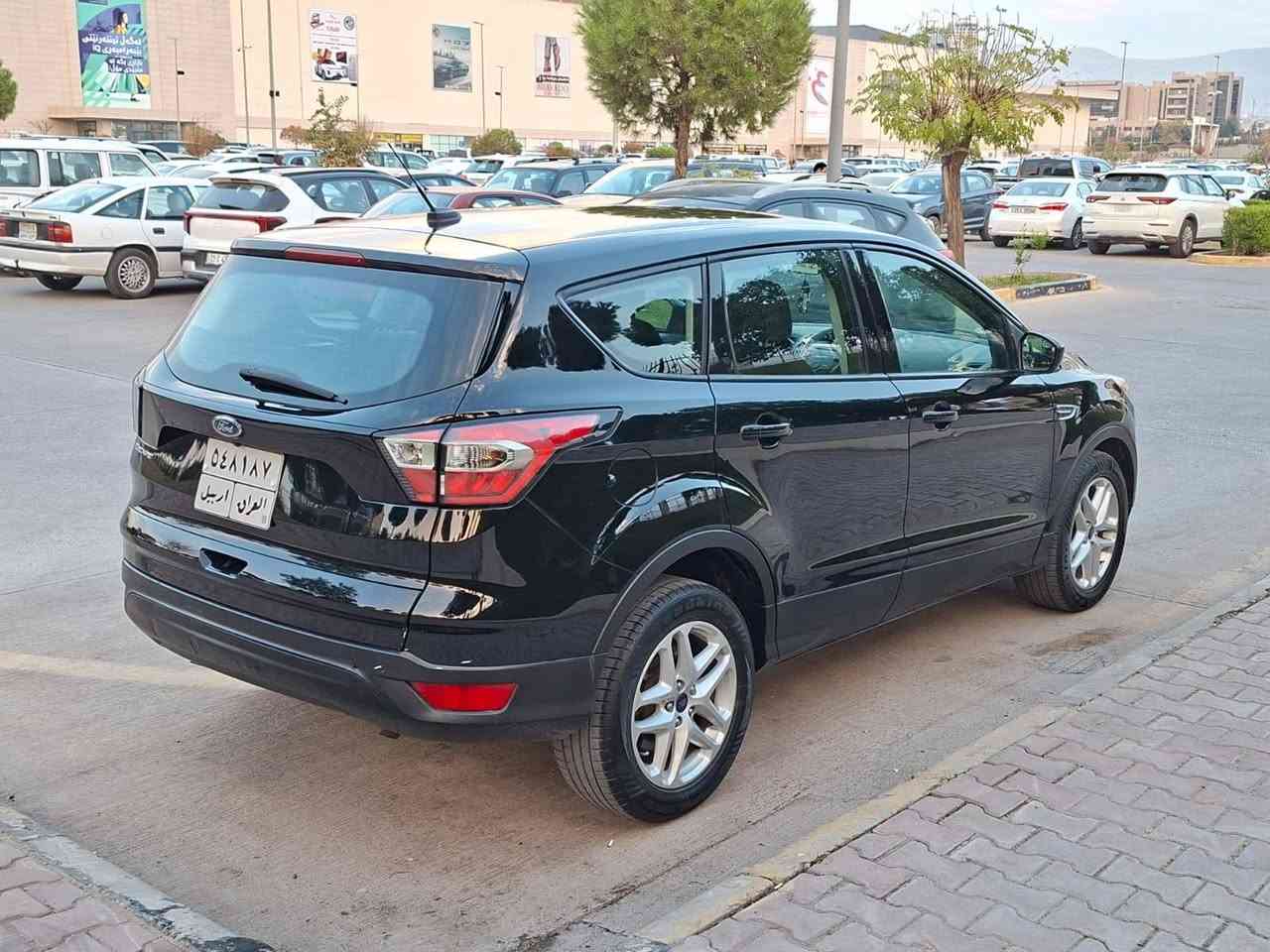 سم الله الرحمن الرحيم
فورد اسكيب  2017 محرك  V4 حجم2500 المرغوب بدون توربو  السياره حيل نضيف حادثها كلش خفيف بدون دواخل بدون ايرباك  ايرباكات كله بشرط صور الحادث موجود بالمنشور كير محرك برغي ممفتوح مكاني سليمانية سعر 112  مجال للطيبين السيارة بسمي للاستفسار اكثر اتصل تدلل ***********
