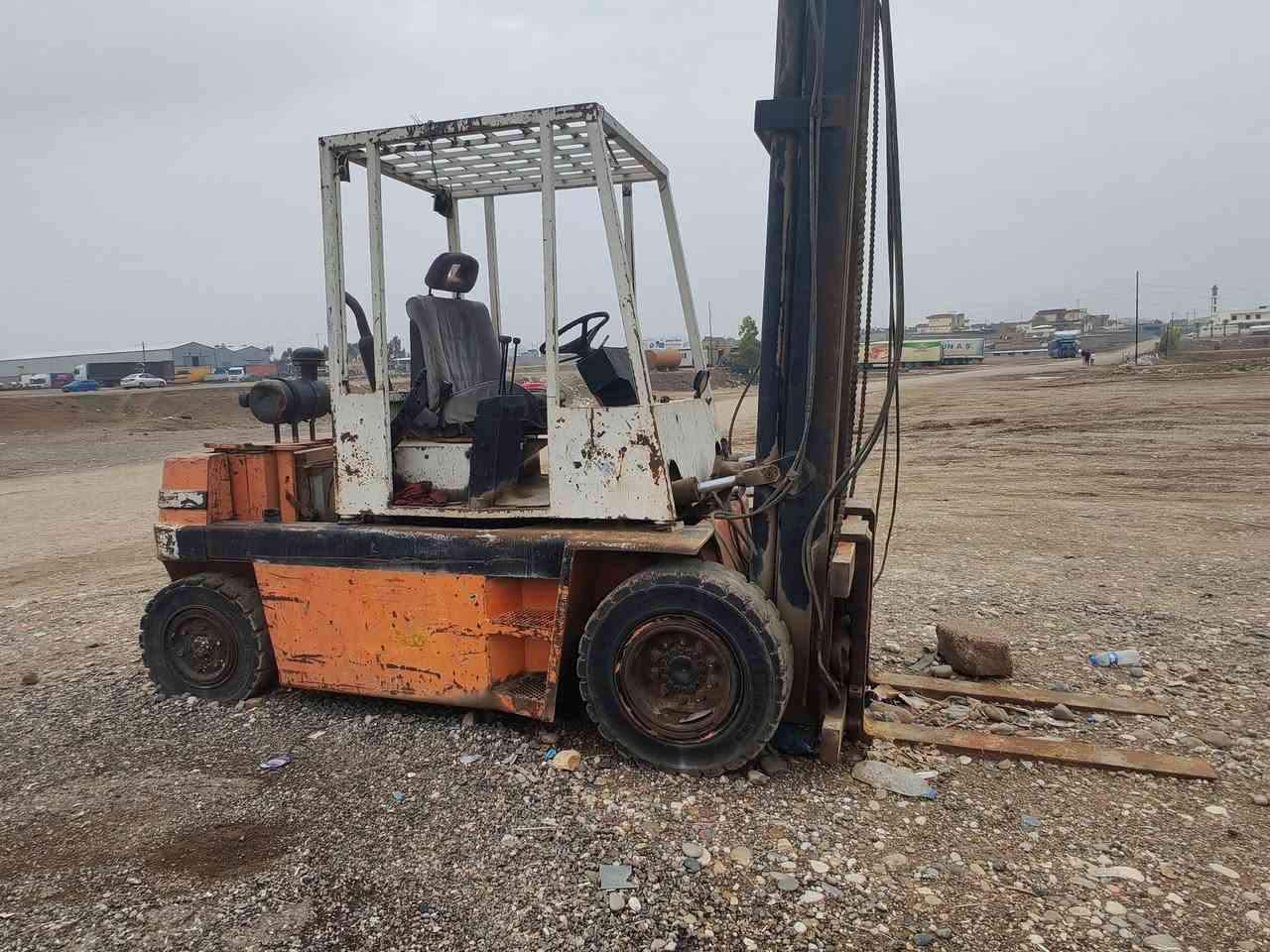 رافعه للبيع ٥/طن ٤ حركات محرك فوركسن السعر ٤٠ ورقه 
***********
***********
