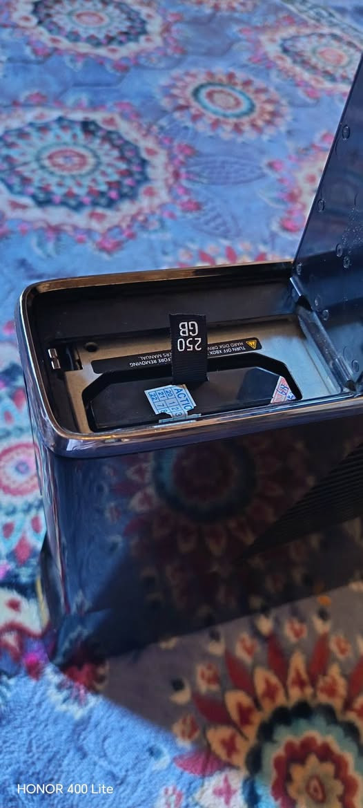 بلاي اكس بوكس نظيف عايزه بس يده رايده ب 80 وبي مجال مكاني الشرقاط السكنيه للاستفسار  ***********
