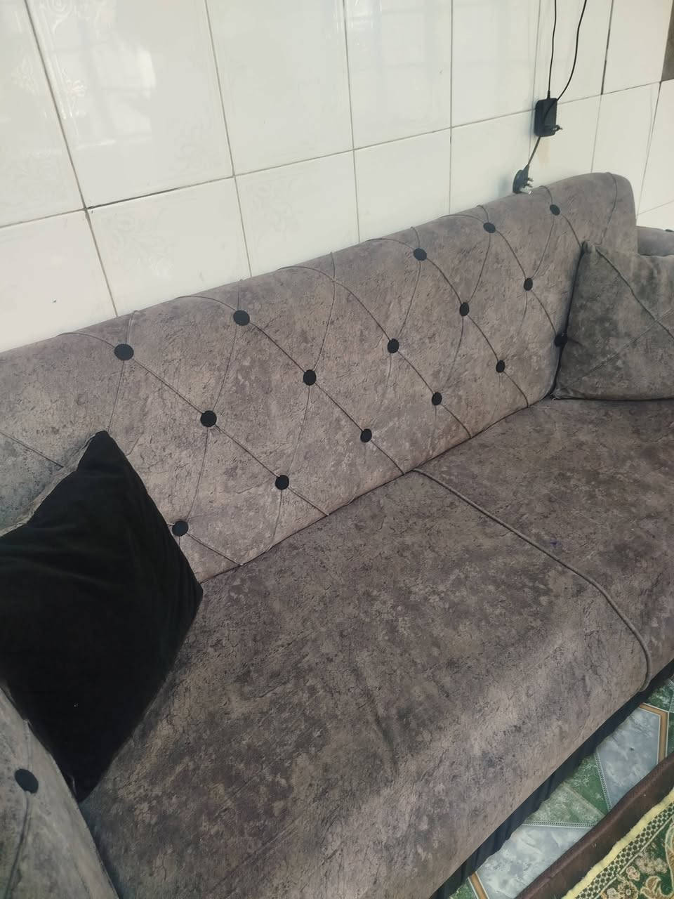 اثاث مستعمل للبيع 
تخم 10مقاعد ب200
غرفة نوم 300
سنك مع الملحق متر و20 ب75
كاونتر متر ونص ب85
للاستفسار ***********
