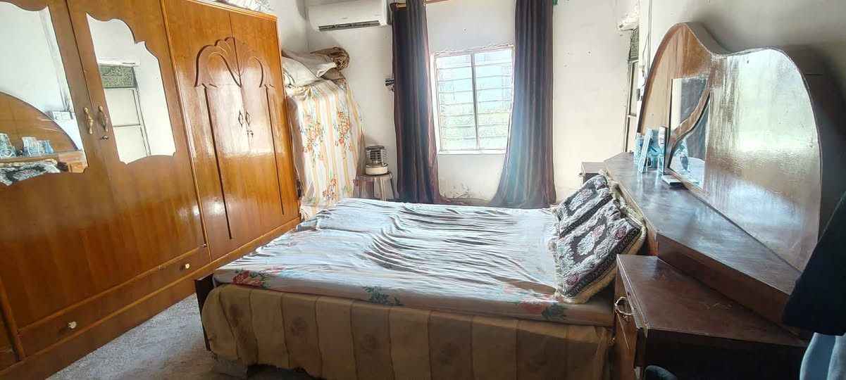 السلام عليكم ..
اغراض منزلية نضيفة للبيع مال مستعجل وبسعار جدآ مناسبة مكان الهارونية أمام طالب 
الاتصال ع صاحبهن ‏‪0777 341 3651‬
