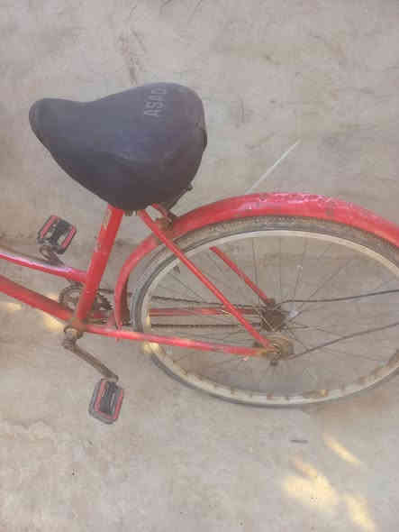 سلام عليكم بيسكل بناتي بطه التفاصيل جاملغه موجود بريك الوره ول كدام موجودات الدكس ول مخدات موجودات السيبايه موجوده كل غراضه موجودات السعر 40 وبي مجال العنوان الزعفرانيه الرقم ***********
