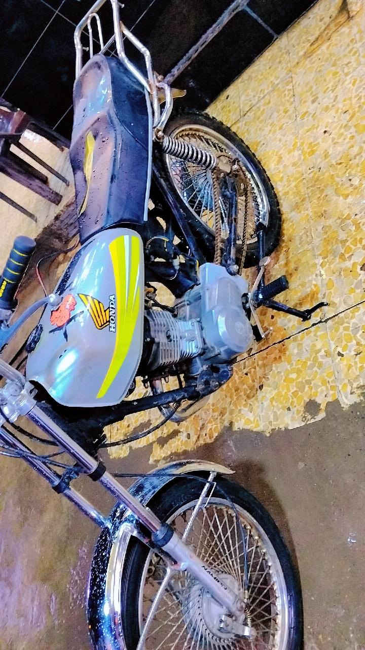 سلام عليكم للبيع ماطور نامه برو موديل 2018 يعوزو بس ويل الوره تبديل السعر 275 وبي مجال حك الجيه للاستفسار *********** بي واتساب
