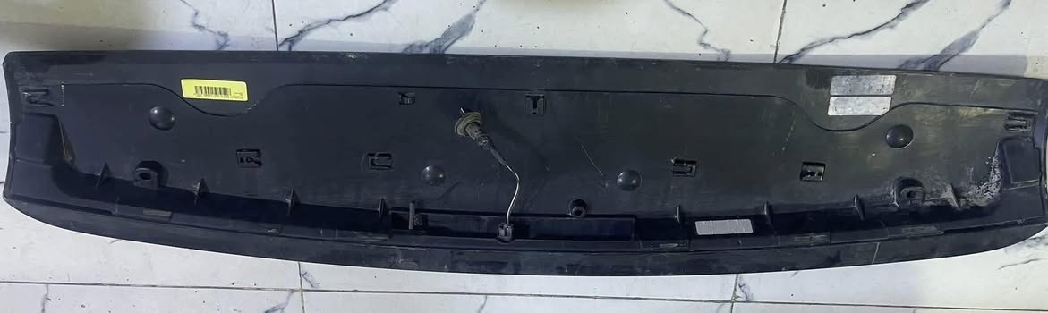 السلام عليكم اغراض تفصيخ دوج كرفان مثل مموضح بالصور للاستفسار ***********
