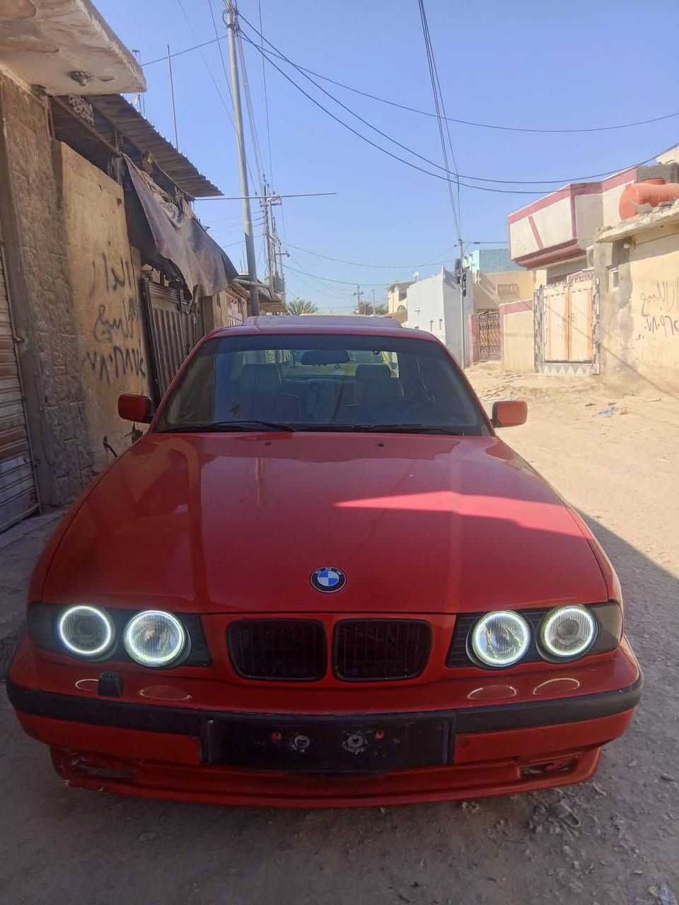 السلام عليكم للبيع بي ام 525  92 رقم اربيل تحويل او وكاله بالخدمه سياره جديده لسعر 55 مكان بابل الحله ***********
