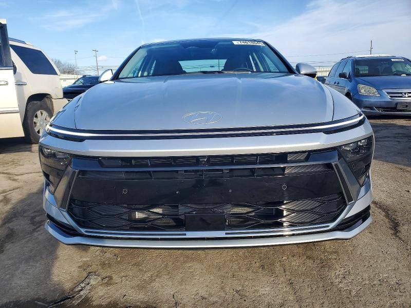 (اعـــــــــــــلان مــــــــــــــــزاد 📢 ) 

2026 HYUNDAI SONATA HYBRID 

هيونداي سوناتا هايبرد : ٢٠٢٦

حالة السيارة : تعمل وتسير 

ضرر السياره : كما موضح بالصوره

تاريخ الــــــمزاد الجمعه : 2026/2/13

وقت المزاد الساعه : السادسه مساءا 

اللـــــــــــــــــــــــــــون : سلفر 

عداد المسافه : 176

حجم المحـــــــــرك :4 سلندر 2.0

مدة الوصول : 60 الى 75 يوم

للإشتراك في المزايدة يرجى الحضور الى  مكتبنا للـتأكيد على تثبيت السياره المزاده.

العنوان : النجف الاشرف قضاء المناذره( ابوصخير) شارع حيره ابو صخير مكتب عمار لمزاد السيارات الامريكيه 

               تلفون 
              *********** واتساب
              *********** للاتصال
               عمار ابو عباس
