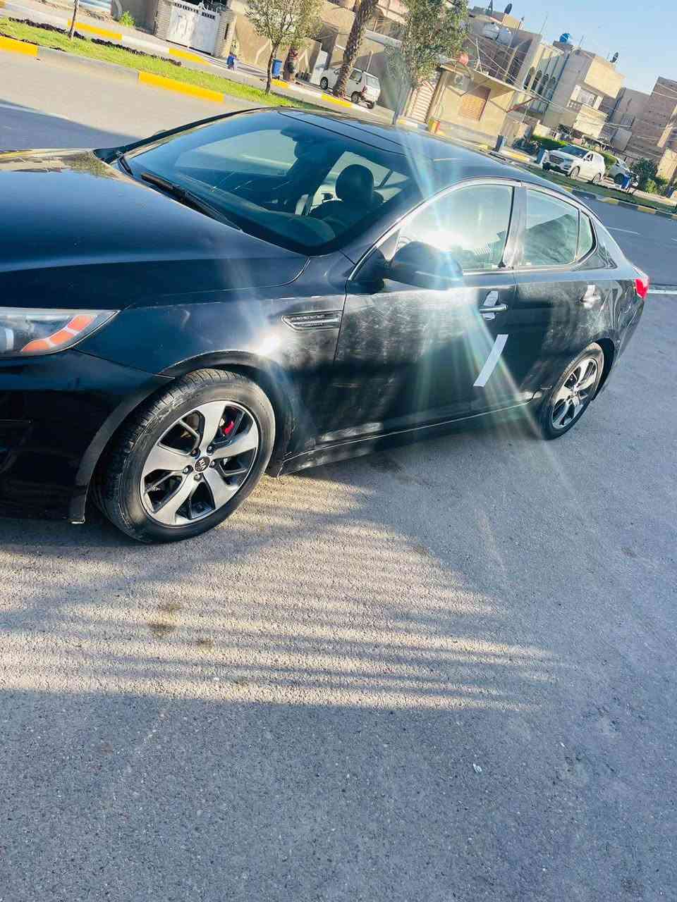 السلام عليكم كيا أوبتيما موديل 13 رقم بغداد وارد امريكي حادثها جاملغ امامي بدون دواخل وصبغ جاملغ. خلفي وباب سايق 
سياره اكثر من 6 سنوات ع ايد وحده 
فول مواصفات اعلى فئة لمتد1/1 SXL 
1-بصمة أبواب 
2بصمة تشغيل
3بصمة صندوق
4-تبريد نانو
5-تبريد قطعتين
6-سايد بريك بصمة
7-تدفئة تبريد كشنات خلفي امامي
8-بنيراما
9-مري شفط
10-اشاير بالمري
11-ترحيب يدات
12-سستم صوت
13-خزن كشنات
14-شفتات رياضي 
15-يدات نيكل
16-كشنات جلد
17-لد خلفي امامي
18-كاميرا
19-شاشة كبيرة 
20-زنون عالي ناصي
21-شاشة الكتروني ليزري
السيارة احلى من الصور ماشية 125 كم 
گير ومحرك كفالة 
السعر102 مجال قليل
العنوان /بغداد بلديات
رقم الهاتف /*********** بغداد, العراق
