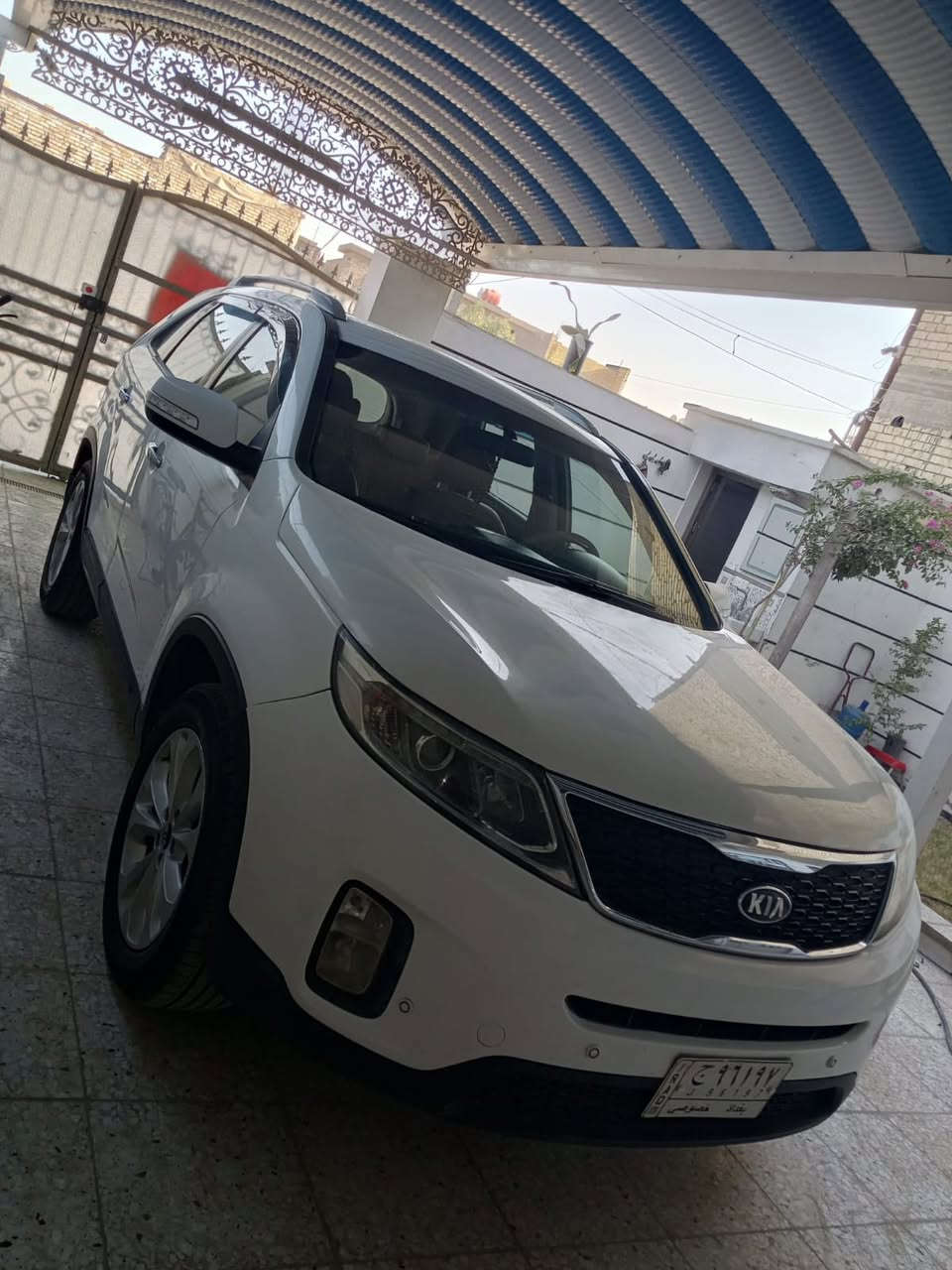 كيا سورنتو 2013  خليجي 7 راكب بيهة صبغ موضح بل سونر وبيهة نواقص بسيطة محرك 4سلندر دوش 2400 مفتوح السعر 118$ مكان السيارة العبيدي بغداد 
***********
