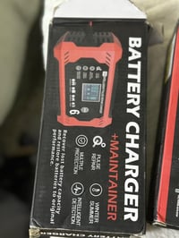 شاحن بطارية • اكثر من قطعه