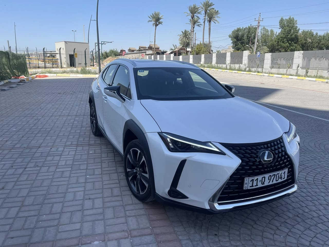 لكزز_للبيع                                                                                
 • موديل: 2023
 •  النوع: UX250h هايبرد
 • المسافة المقطوعة: 14 M (وقابلة للزيادة)
 حادث  صبغ بنيد فقط وصبغ على حافة الجاملغ بدون تبديل بدون إرباك 
 • حجم المحرك: 4 سلندر 2.0L هايبرد
 • مفتاح التشغيل: بصمة
 • فتحة سقف
 • حساسات أمامية
 • حساسات خلفية 
 • لايت زينون + LED
 • بك لايت LED متصل
 •  حساسات تايرات
 •  إشارات في المرايا الجانبية
 • هاند بريك كهرباء
 • نظام ABS
 • دشبول شاشة ديجيتال
 • تحكم كامل من الستيرن
 • مقاعد جلد
 • المقاعد الأمامية كهربائية
 • تبريد قطعتين
 • نظام مانع الانزلاق
💵 السعر المطلوب 225 ورقة وبيها مجال بسيط
 بغداد الكاظمية               ***********
