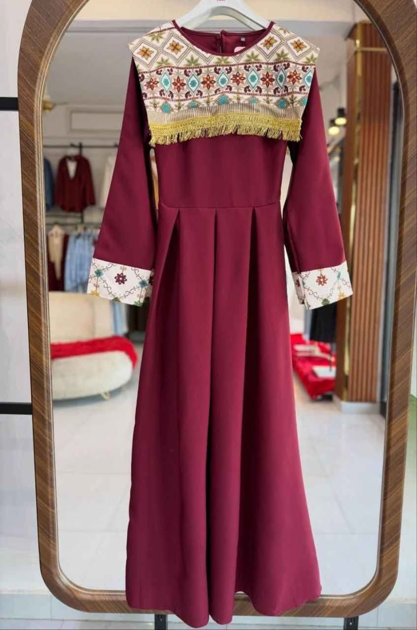 فخامه رمضانيه بأطلاله ونزاكه جميله 
 فستان رمضاني 😍
قماش دابل ايطالي الأصلي 
الألوان:اسود،جوزي،نيلي،احمر
قياسات 38,40,42,44,46,48 
السعر 35 الف سميل, دهوك


**إذا كنت صاحب هذا الإعلان وتريد حذفه لأي سبب، رجاءا أرسل رسالة إلى الدعم الفني**