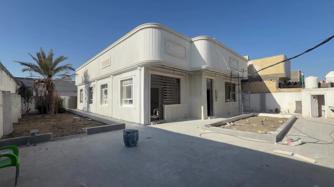 530 متر طابو 25 اقرار بسمي   مكان مرتب بظهر. السايلو شارع الفلل البييت مساحته 250 متر 
شارع حولي ابو مهدي المهندس  ع الهنيديه 
10 أيام تستلم بيت كامل من حدايق ومن أناره ومن كل شي 
السعر الاتصال ع الرقم ***********
اني صاحب الملك بدون وسيط
