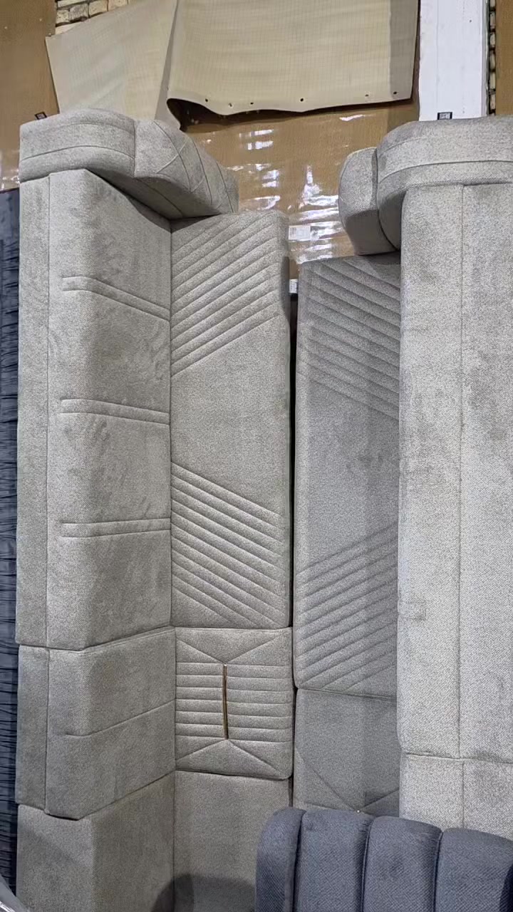 تدور كشخة وراحة لبيتك؟ مجمع [الابداع باداره حسين الابراهيمي] يضبطك! 😉
يا أهل الذوق، جبنالكم وجبة أثاث تخبل وما تشبه غيرها. ليش تحير وتفتر؟ كلشي موجود بمكان واحد:
تخامات وديوانات: كعدة مريحة وشكل يرفع الرأس كدام الضيوف.
ميوزة وطبلات: ميوزة بلازما وجزامات موديلات 2026، وطبلات تضيف لمسة تجنن
: أسرّة مريحة وميوزة دراسة حتى تشجعهم عالقراية.
المرجوحة العش: هاي مال الاسترخاء العصر وية استكان الشاي. ☕️☁️
الأسعار؟ مناسبة وتنافسية وبالخدمة.
العنوان: [الفرع الاول:شارع المدينه المائيه قرب صيدليه الجبل 
الفرع الثاني:شارع 30 نزله عماره المدينه قرب شركة الاتصالات]
الاستفسار: [‪0780 793 1643‬‏] أو راسلونا واتساب
حساباتنا على الفيس بوك: مجمع حسين الابراهيمي للاثاث التركي 
وحساب التيكتوك :حسين الابراهيمي
