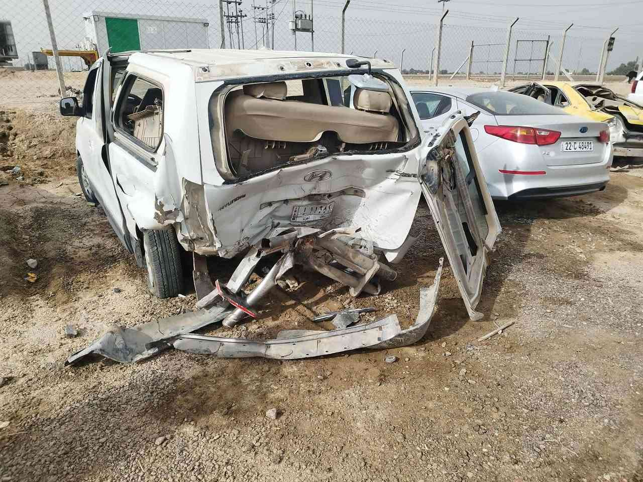 السلام عليكم ستاركس 2010سابقن مكفوله ابيعهه على حادثهه سنويه مجدده مصفره من كلشي *********** مكانه بابل شوملي
