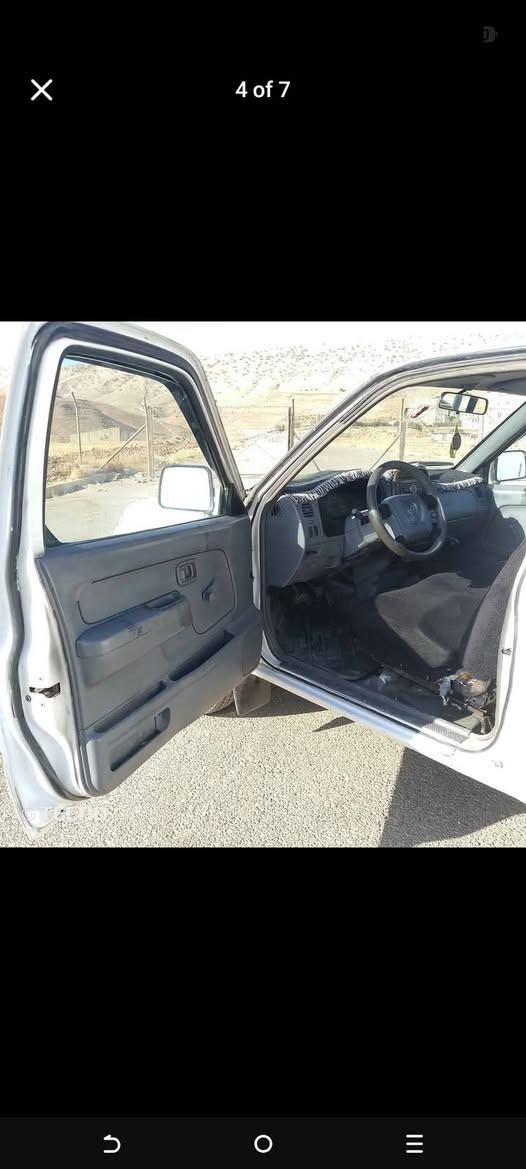 نيسان پيكا ب 2002 ئارمو سه نه وى اسلى ارم هه ولير چوار تايه ى نوييه توندو تؤله ته قه وره قه ى نيه 3پارچه ى هه يه پينج قولابه ژ.*********** أربيل, العراق
