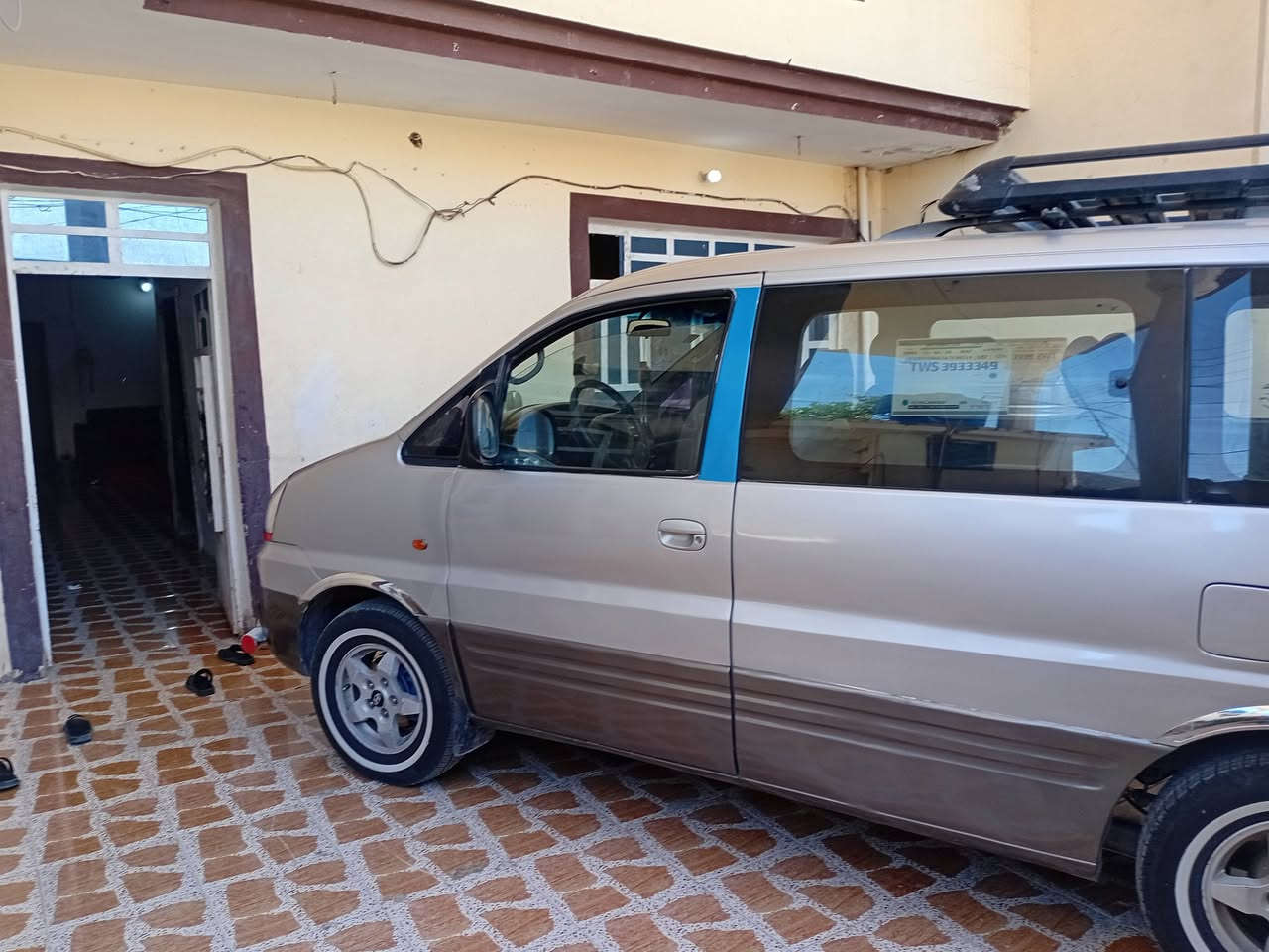 السلام عليكم بيت للبيع متكون من ٦غرف نوم واستقبال ومطبخ وصالة كبيرة وطرمة كبيرة المساحة دبل فاليوم طابو صرف سند تحويل المساحة ٢٤٠م بناء طابوق محتاج ترميم من الداخل قريب من الشارع العام والمدارس كافة الخدمات متوفرة ماء تبليط مجاري يرهم مدرسة أهلية اومعهد تدريس اوسكن ألمكان بعقوبة ناحية كنعان الحي العسكري قرب المتنزه لطلب السعر الاتصال بيع اواستبدال الرقم ***********
