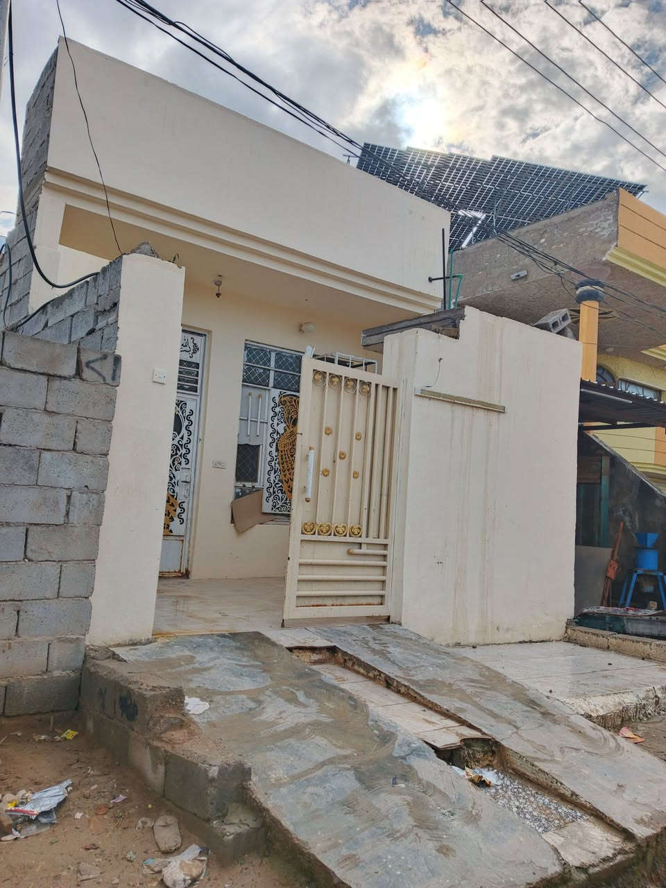 @إشارة@إشارةيوجد لدينا مشتمل مساحه 125متر ملك صرف للبيع في منطقة سيف سعد الغالبية مدخل شارع معمل الغاز ثاني فرع عن شارع العام السعر 48 ؤبيه مجال للشراي البيت كلش نضيف وسعره مناسب ***********
