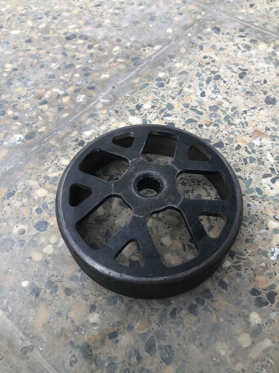 سلام عليكم
بنز خلفي وكلج امامي كامل وسبرنكه وقايش كلهن اصلي تفصيخ جيب وشد سعرهن كاهن٣٠ الف مال سكنس او ماكس ثعلب ولفاكيوم اصلي تفصيخ سعره ١٠ تالاف مكاني بغداد رقمي*********** موجود فيس او واتساب
