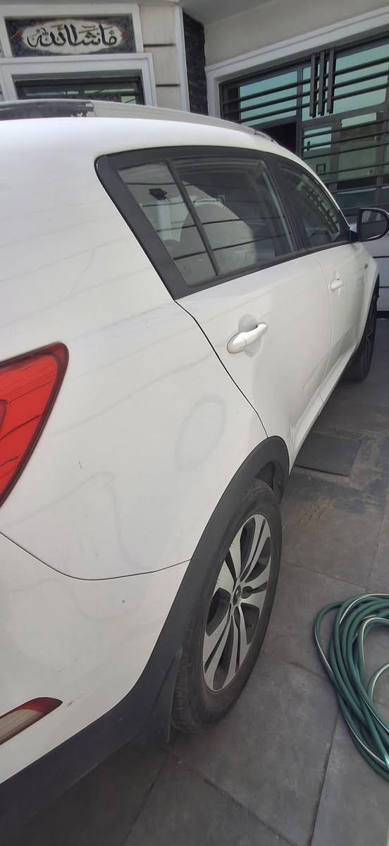 سبورتج خليجي شمالي اربيل ٢٠١٢محرك ٢٠٠٠ كلها على البلاد المحرك والكير مامفتوح بيه برغي والبدي كما معروض بالمنشور على البلاد ماشيه ١٨٣  الف كيلو متر التبريد ممتاز تاخذ السياره على الفحص السنويه والهزه ٢٠٢٦ تنتهي 
المكان بغداد البياع  الاتصال ***********
السعر ١٣٩ ورقه
