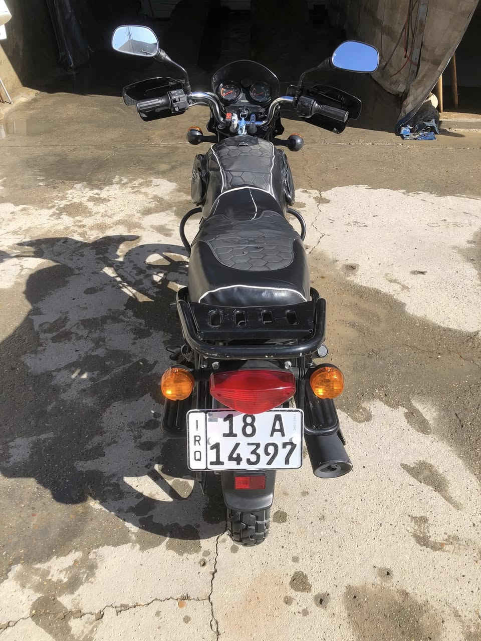 السلام عليكم 
للبيع دراجه بوكسر
موديل 2023/12/6
الدراجه نضيفه حيل استخدام شخصي
الدراجه امرقمه رقمه بابل
اللون اسود 
والنوع جبلي 
بيه تزويدات دبل اشاره 
واقيات لد 
هورن كوري مال سياره 
ماشيه 13735  الف
الله شاهد دهنه ابو 18 اديرله 
بانزين كل تفويلتين أو كل ثلاثه محسن 
يعني ايدي بيه تجي تفحص وشوف ابعينك قله اطلع بيه 
الدراجه ماطابه تصليح بهائي
السعر٢٦٧٥ بيه مجال حك الجيه
والموشراي لتعبني والرزق على الله
مكاني حله مركز مدينه
الرقم/***********
انه مكفل في بيعه
