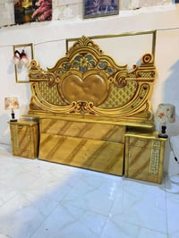 سرير • مفروشات • غرفة نوم