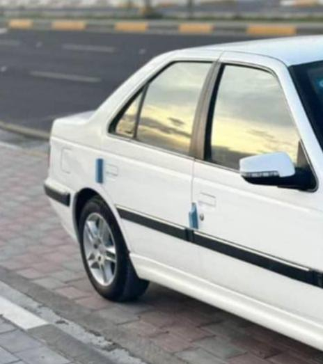 بيجو بارص موديل 23 رقم كربلاء باقي تقريبا 5 اشهر وصير حره السياره مكفوله كفاله عامه  بس شخط بكد الاصبع مكينه كير جدد مكفولات كفاله حداديه جديد تخم تاير جديد غرفه مدوشمه دوشه اصليه جديده تبريد تدفئه السياره كله على البلاد مكاني واسط مركز المدينه ***********
