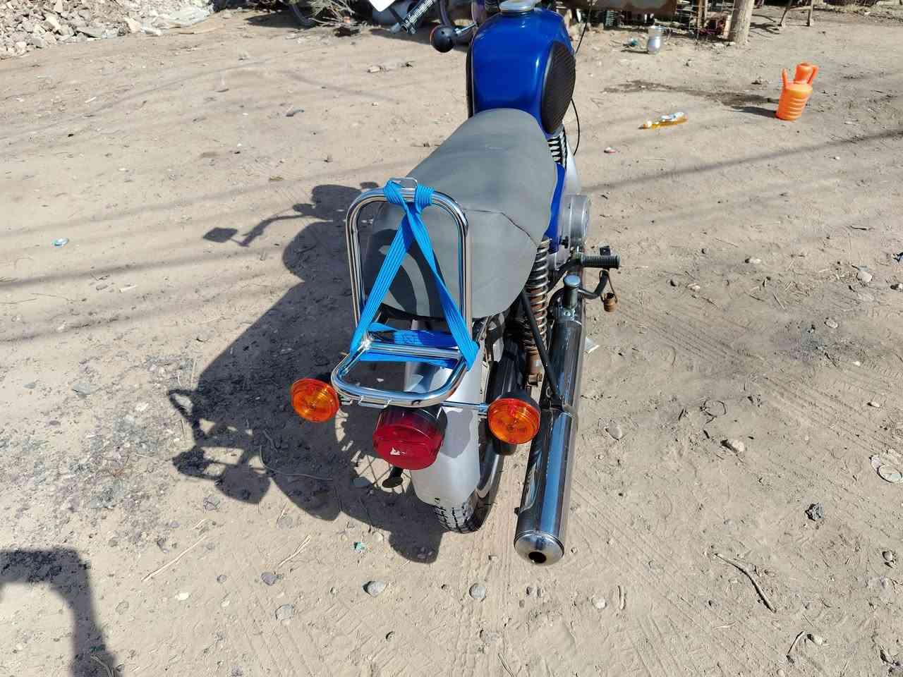 ٨١ للبيع مكان الأنبار هيت مكينه تجفيت كامل سايس ٣ اتصل على *********** اني مكلف بلنشر دراجة نضيفه
