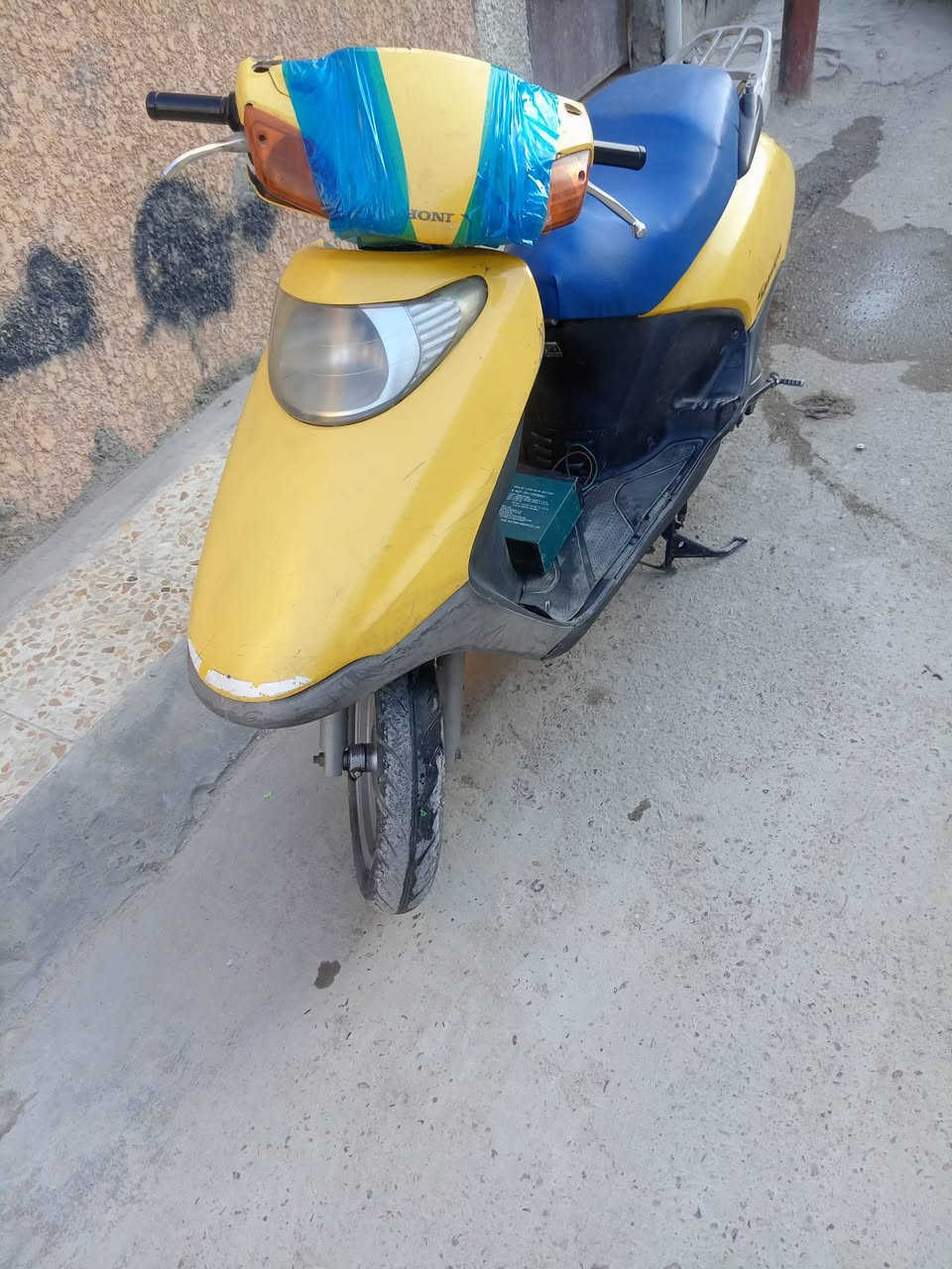 سلام عليكم متاح دراجه سبيسي ياباني سلف وهندر الكهربايت شغاله المكينه ناعمه ممفتوحه شلعه ومعدل قفل ستيرن قفل جنطه أوراق كامله سعر ٢٥٠ المكان مدينة الصدر رقم ***********
