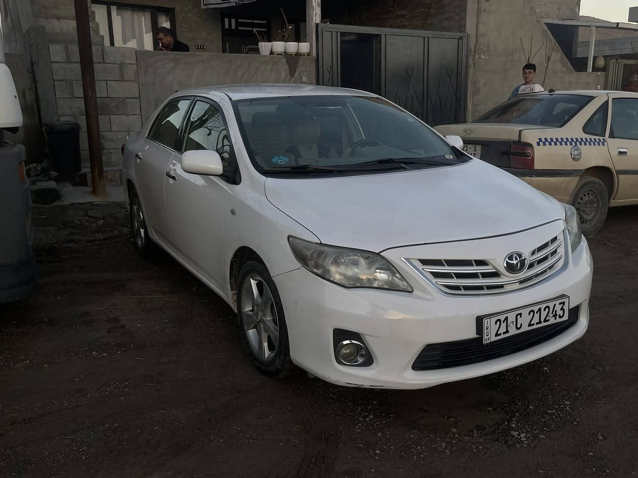 کرۆلا ٢٠١٣ خلیجی بێ بۆیاخ بۆیاخی هیچ نیە ڕەسمی سۆنەرەکەیم داناوە ڕەنگی سپیە سەنەوی سەنەوی تا ٢٠٢٨ تازەیە بەناوی خۆمانەوەیە مەکینە گەورەیە  ناو زەردە گێڕ تۆمۆتیکە گێڕ و مەکینەو خرامەو بەناو کردن و بۆیاخی بەشەرت سەیارەی ماڵەو هی مەعرەز نیە 
شوێن :بازیان
سعر:١٣٩ گەڵاو مەجالی برایانە


**إذا كنت صاحب هذا الإعلان وتريد حذفه لأي سبب، رجاءا أرسل رسالة إلى الدعم الفني**