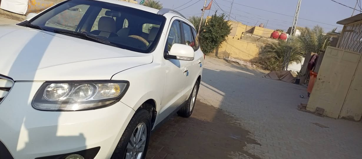 سنتافي موديل 2010 خليجي
فول مواصفات (فتحة /اربع بصمات /مري شفط /ثلاث قطع تبريد /سبعة راكب /محرك سته سلندر وجير مكفول/تخم تاير /حدادية جاهزة) 
في السيارة قطعة واحدة تبديل (چاملغ امامي بدون دواخل) 
ترهم مراوس حسب القناعة (يفضل سيارة ناصية) 
السعر 150 وبيها مجال 
للاستفسار الاتصال على هذا الهاتف بي واتساب 
***********
مكان السيارة النجف
