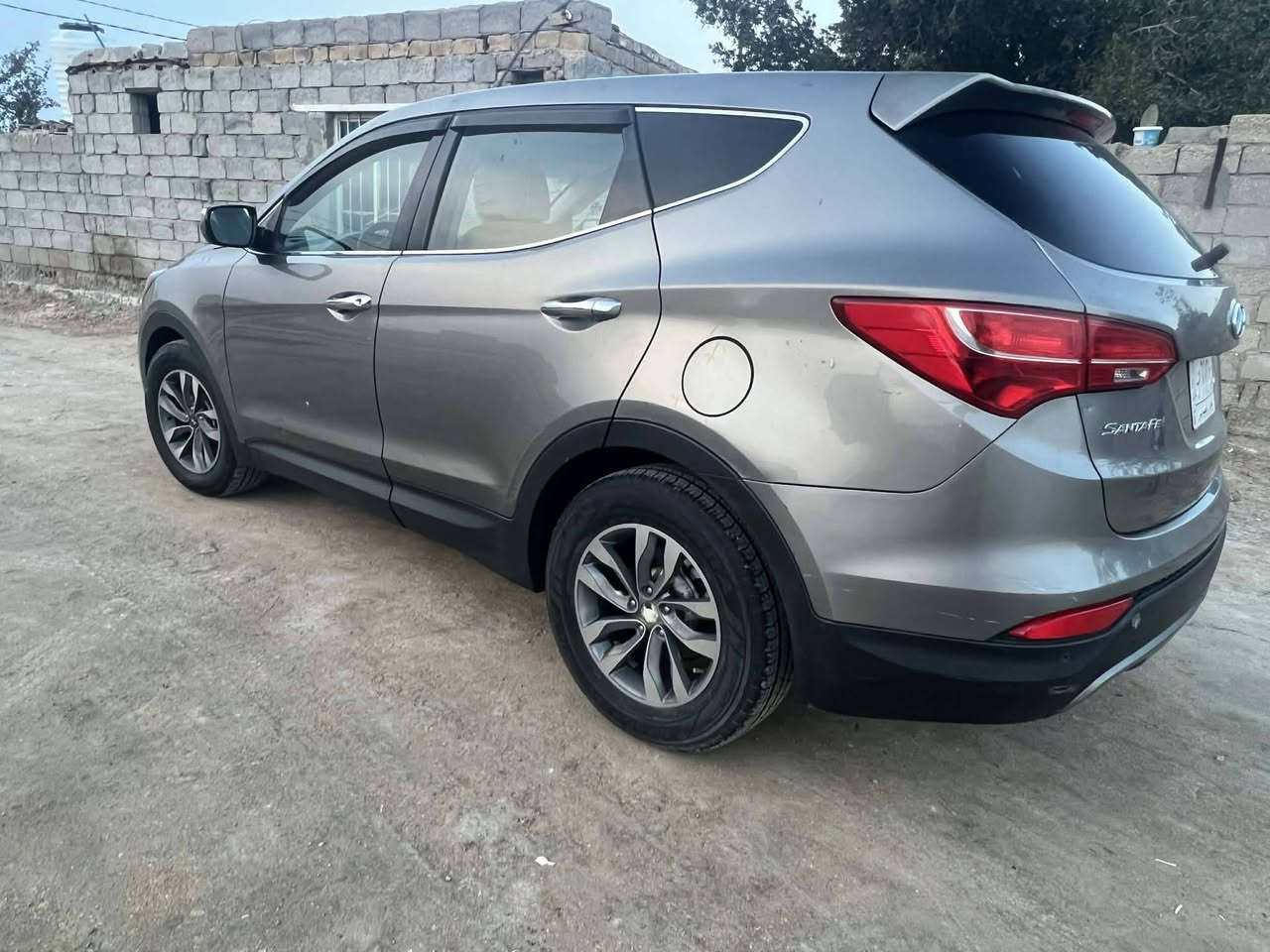 سلام عليكم سنتافي ١٣ وارد أمريكي ضرر تبديل جملغ وصبغ بنيد واباقي مكفول سياره فول عده البصمه حداديه تخم تاير جاهزه للخير رقم بغداد بسمي سعر ١١٨ وبيه مجال ترهم مروس بقل سعر منه محتاج فرق مكان سماوه ***********
