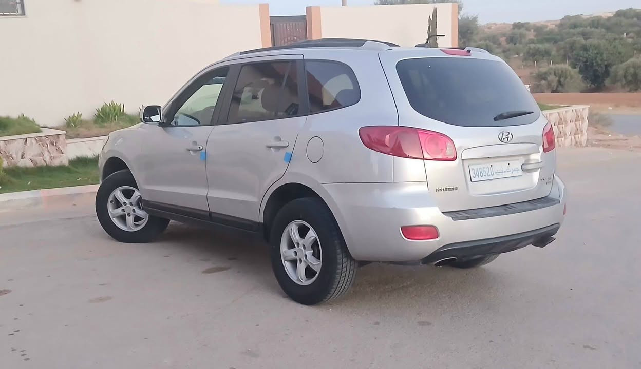 بسم الله توكلت علي الله
🔹️ نوع السيــارة : هونداي سنتافي  🚘محرك 27العادي المرغوب ✅️

وبسعر: 30.800🔥

🔸 المحرك : 27 المرغوب🐎

🔸 الموديل : 2008✔️

🔹المسافة المقطوعة 170الف ميل

▪️⭐️استراد امريكي 🇱🇷⚜️ نفس مواصفات الدار 

*جمرك رسالة مفتوحة🔆

▪️⭐️  صالون  داخلية عالرصاصي

▪️مفتاح كود

▪️⭐️   محرك 27 العادي 

▪️⭐️  مسجل { CD }  

▪️⭐️  تدفئة في الكراسي 

▪️⭐️  منع إنزلاق 

▪️⭐️  سيريا اطارات جديده

▪️⭐️  ديسكو {17} 

▪️⭐️  كمبيو اوتماتيك  

       

✔️السيارة ا الله يبارك ماشاء الله   

✅️السعر: 30.800

✔️المكان  /طرابلس

♻️للاستفسار:091.8644519


**إذا كنت صاحب هذا الإعلان وتريد حذفه لأي سبب، رجاءا أرسل رسالة إلى الدعم الفني**
