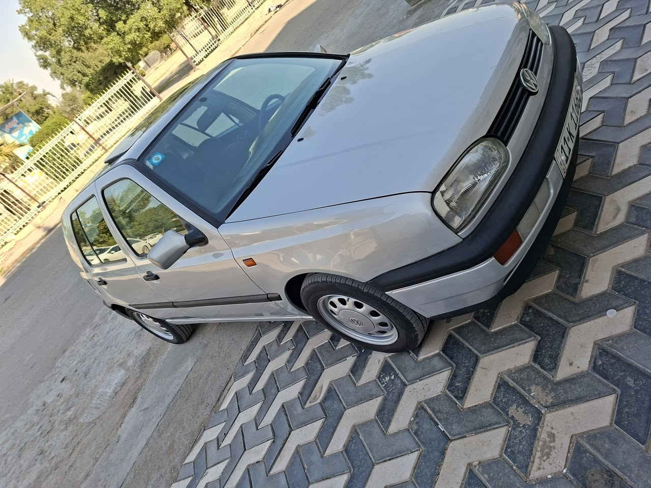 عشاق الجديد للبيع كولف مديل 1994  محرك 2000 كير اتو 
(السعر 58) وبيها مجال  بسيط  للي يحب يقتنيها 
العنوان الدوره جمعيه خير الله بغداد رقم دولي
                  ***********
مكينه كير شرط الفحص
صبغ عام درجه اؤلى 
تبريد ثلج 🥶
سلايت +سنتر لك + 4جام ويه السويج
ويل كب بلادي 
حداديه امامي خلفي 
كهربائيات كلشي شغال 
بدون ضربه صبغ عام 
لا تسألني على اي نقص السياره جاهزه من كل شي  وكل شي بيها بلاد
بالعافيه على الياخذها
