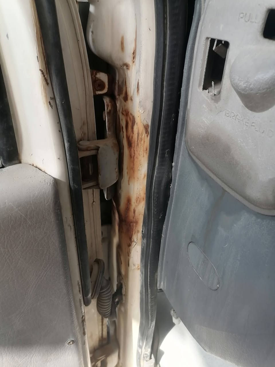 للبيع كيا دبل رقم جديد سنوية بسمي الئ ٢٩ كير محرك اكسن حدادية شرط رقم الشاصي ضعيف  تايرات الخلفي جديد إلامامي نص عمر السعر ٦٥ بيها مجال بسيط المكان السماوة الوركاء ***********
