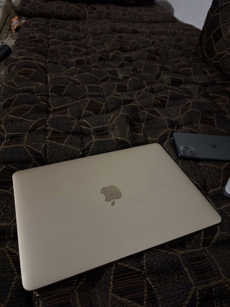 السلام عليكم عندي ماك بوك 2015 نظيفه كلشش دورات الشحن 237  
#رايد_مراوس بموديل احدث وانطي فرق


**إذا كنت صاحب هذا الإعلان وتريد حذفه لأي سبب، رجاءا أرسل رسالة إلى الدعم الفني**