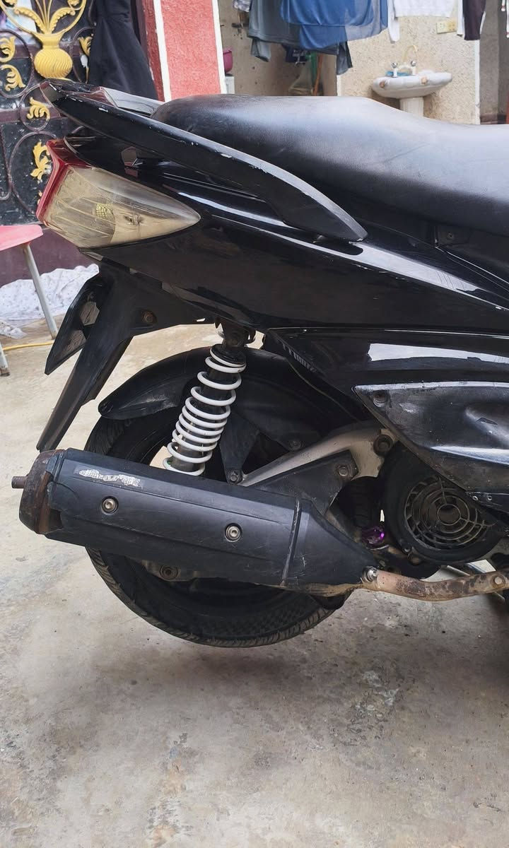 السلام عليكم شلونهم الشباب متاح سكنس فحل يابني نوزل خطين كهربائيات كله شغاله دراجه مابيه اي عيب شلعه معدل تشتغل نكرة سلف مكوفله لا نضوح ولا تبخير +جيب فيتر الي يعجبك وفحص  بيه منفيس +مكاتبه  وكفلك سرقه +بيه دمام و كلج خلفي رياضي WF وبيه بعد نواعم  مكاني بغداد الشعب


**إذا كنت صاحب هذا الإعلان وتريد حذفه لأي سبب، رجاءا أرسل رسالة إلى الدعم الفني**