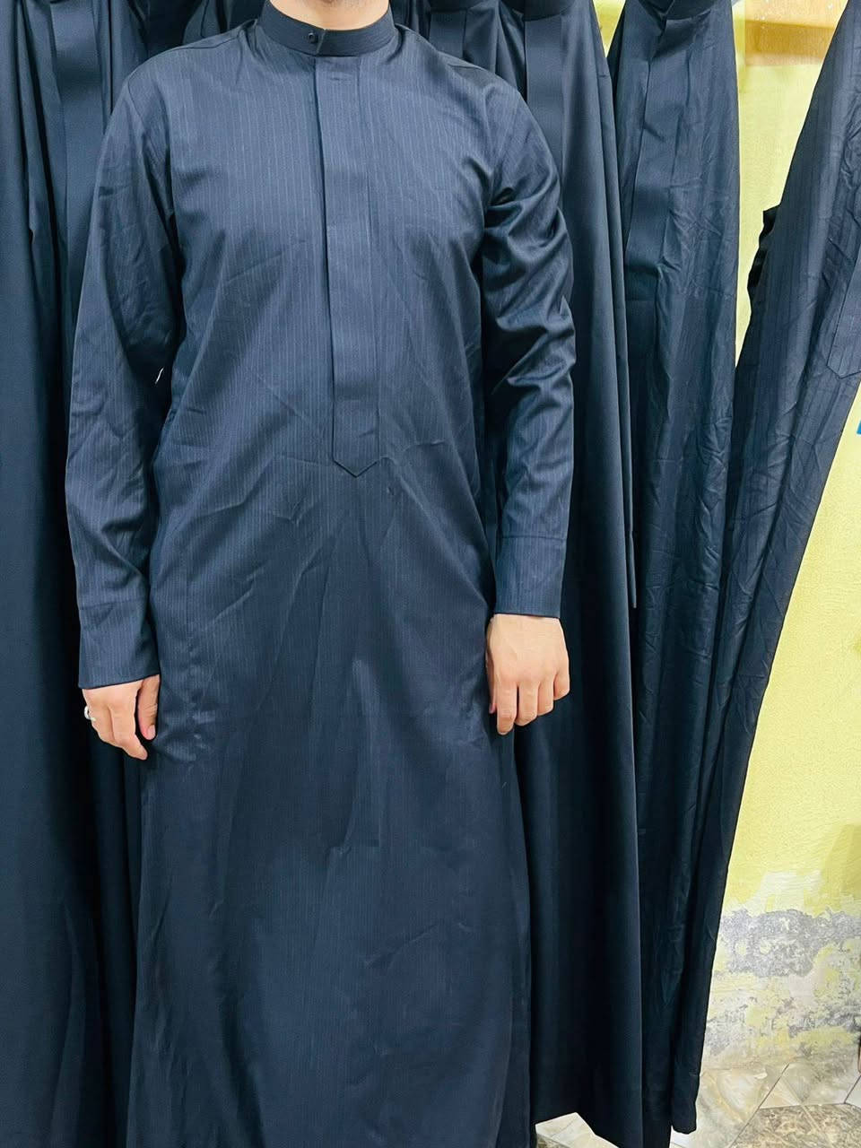 السلام عليكم 
من جديد توفر عدنه الدشداشه الخليه الاسود + دشداشة حجم صغير (اطفال)والزي الهندي (زي الشور) 
عنوانه خياطه وأقمشة المصطفى 
خلف عماره دنكه خدمي حي الحسين 
رقم الهاتف 
***********
