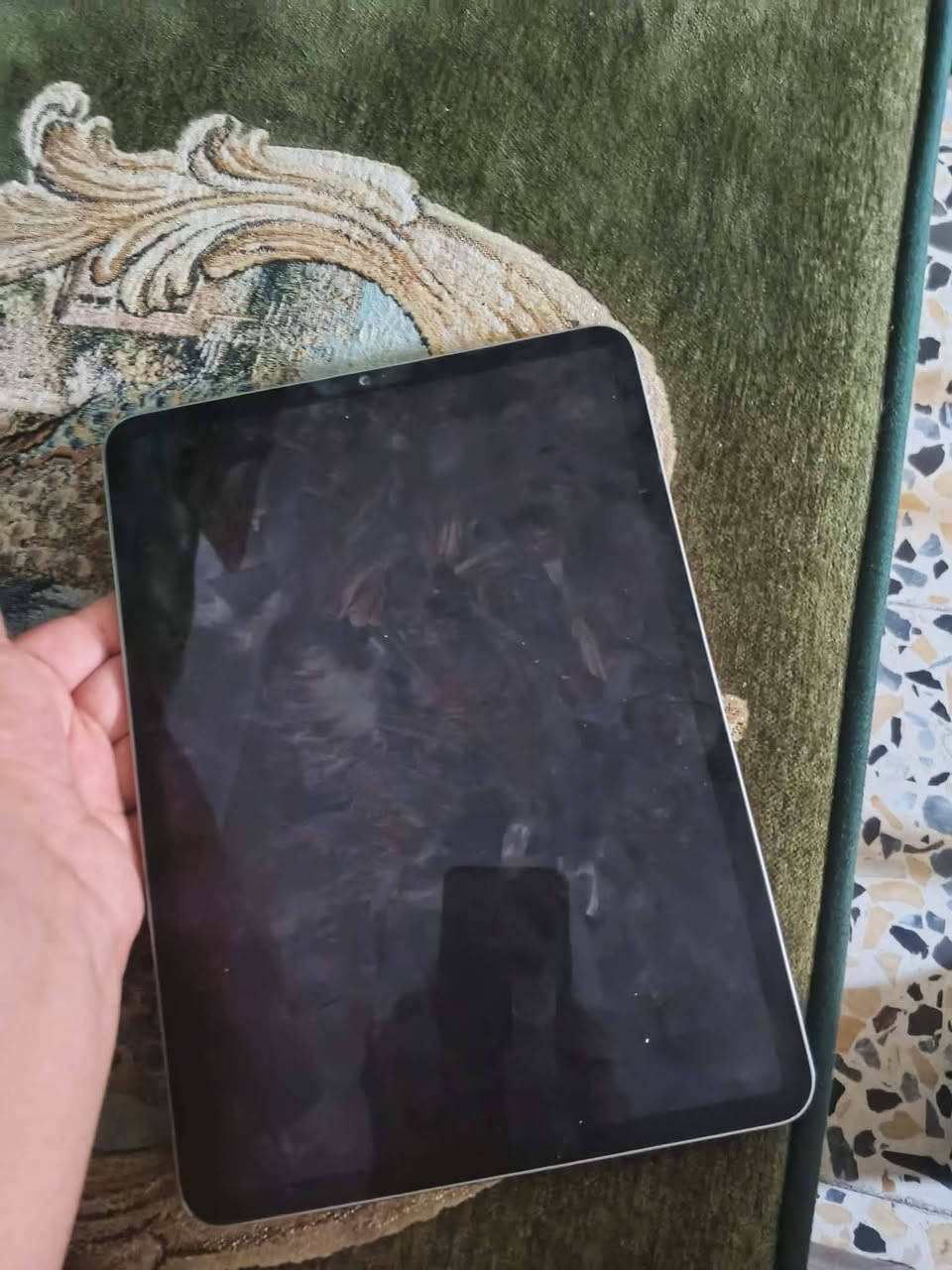 السلام عليكم
ايباد 11 برو M2 ذاكره 128 نضافه 90% ويشغل 120 فريم ببجي ايباد كلش نضيف ومرتب وابد مابي صرف شحن 
ملحقاته فقط كارتون ويا سعر 700 وبي مجال مكاني بغداد جسر ديالى القديم ***********
