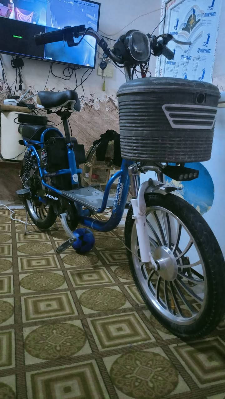 السلام عليكم بايسكل شحن للبيع موديل 2021 شغال اي عيب ما بيه اللي يريد يراسلني خاص السعر 
245 ابي مجال


**إذا كنت صاحب هذا الإعلان وتريد حذفه لأي سبب، رجاءا أرسل رسالة إلى الدعم الفني**