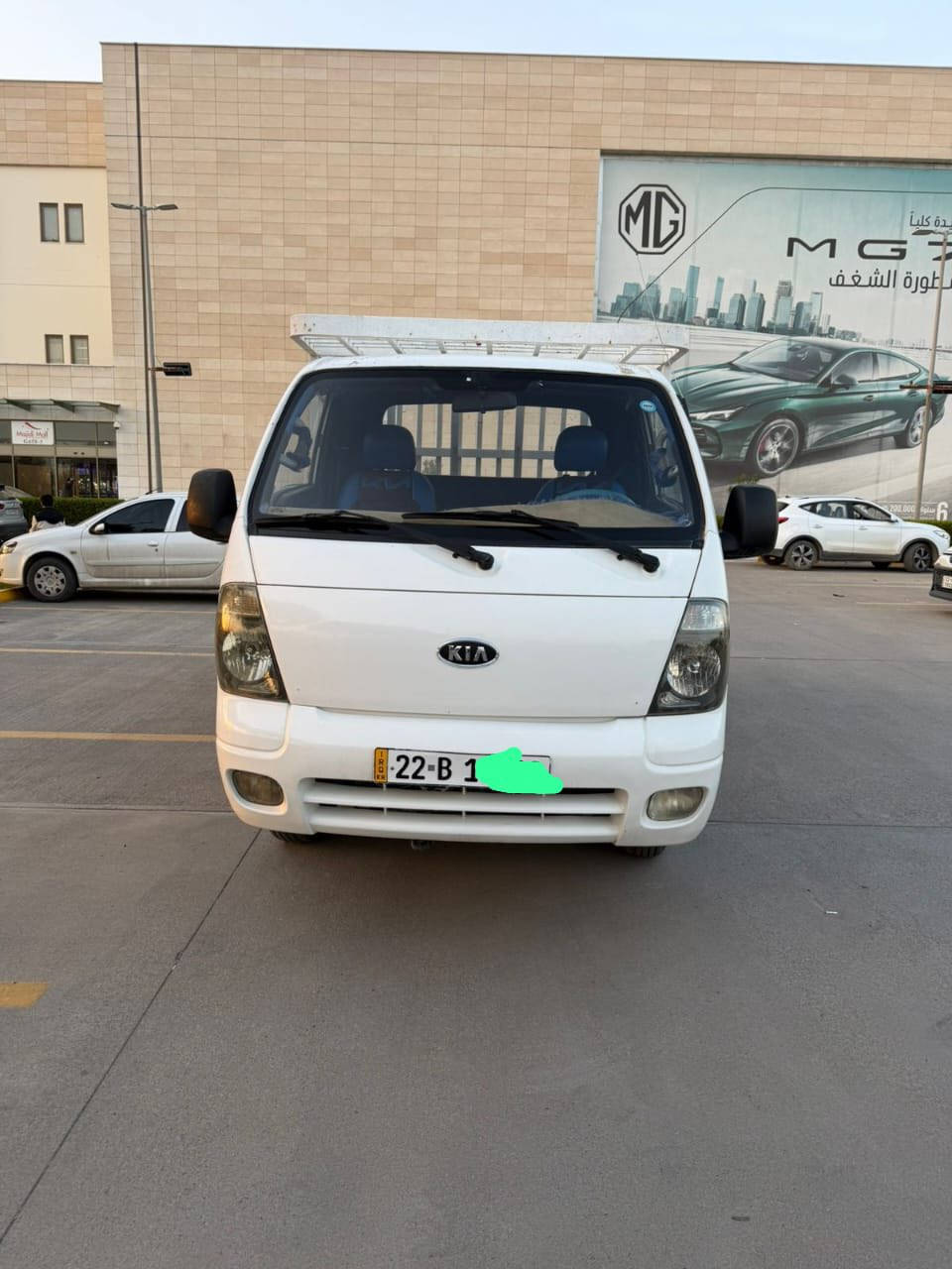 كيا حمل 2010
حجم المكينه 4000 فحل 

بيها نصف باب السائق صبغ فقط

صدر أمامي وخلفي جديد 

تبريد شغال ثلج

السياره من الدعاميه للدعاميه شغال

السعر 110 ورقه

للتواصل وأتساب رقم صاحب السيارة ***********
