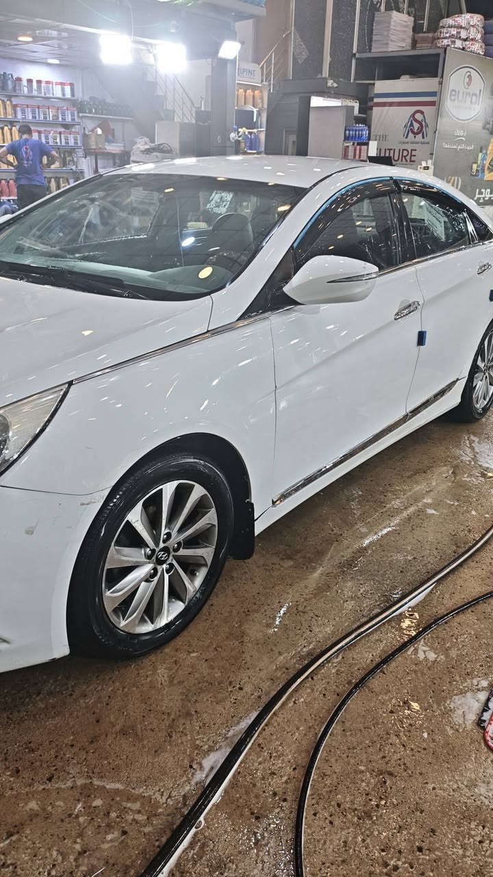 سياره سوناتا للبيع موديل ٢٠١٥
١. تبريد ثلج 
٢. تايرات جديد طخم صار اسبوع
٣. محرك ٢٤٠٠ 
٤. متومة طبق الاصل سنوية لحد سنة ٢٠٢٩
المكان بغداد اتصل أو راسل واتس اب 
***********
السعر ٥٢ وبي مجال للطيبين
